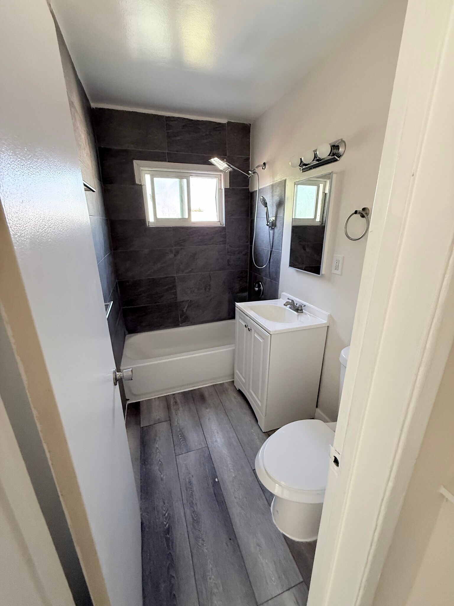 Building Photo - 12521 Rose Ave