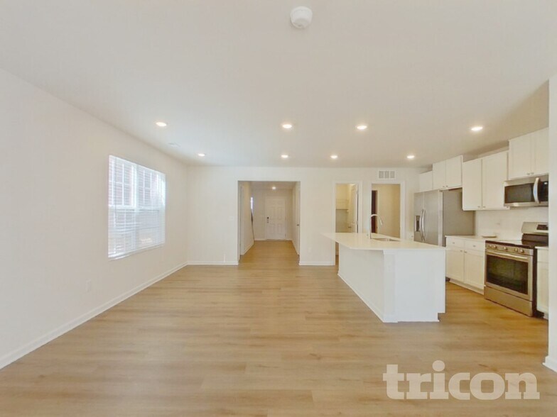 Building Photo - 2503 Trollinger Dr