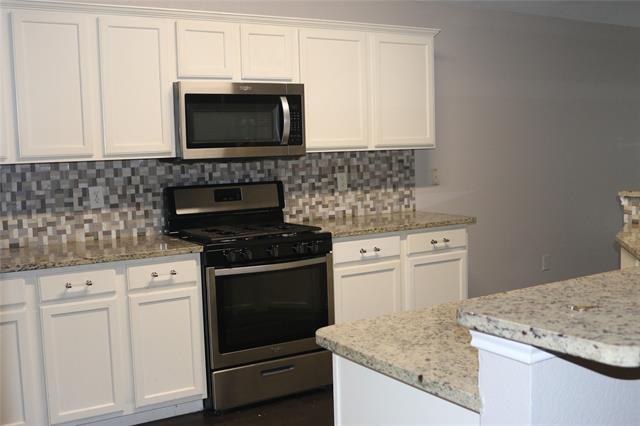 Building Photo - 3912 Chelsea Dr