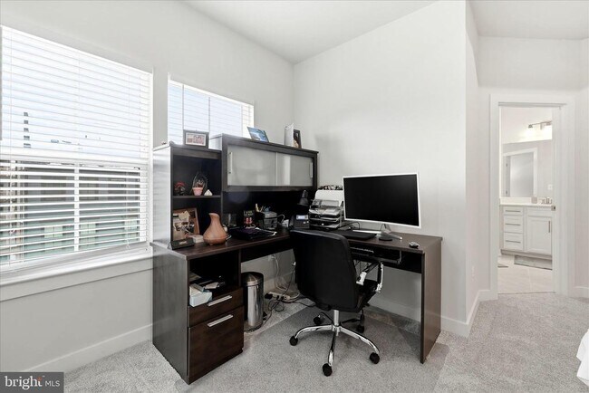 Building Photo - 14447 Albemarle Point Pl