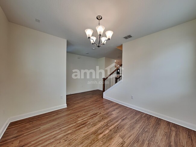 Building Photo - 2951 Hill Valley Ln