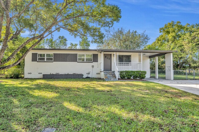 Primary Photo - Wonderful Renovated home in ORLANDO