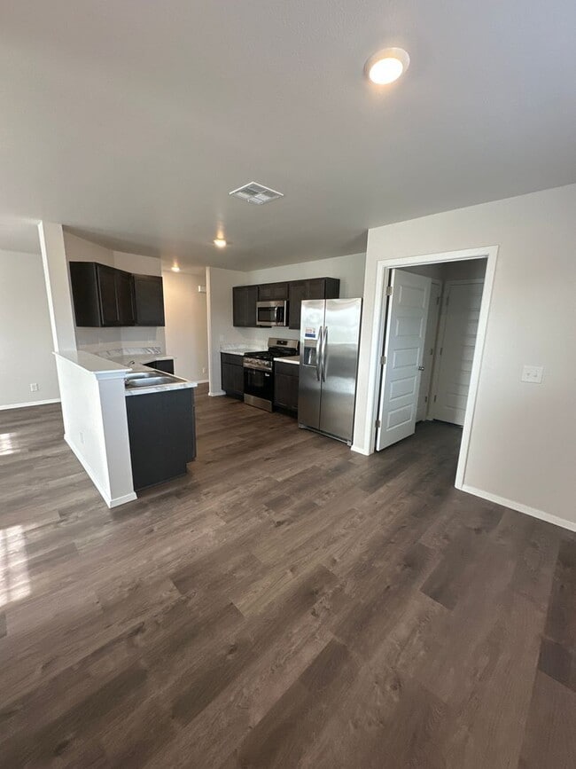 Building Photo - Three Bedroom | Two Bathroom Home in Claremore