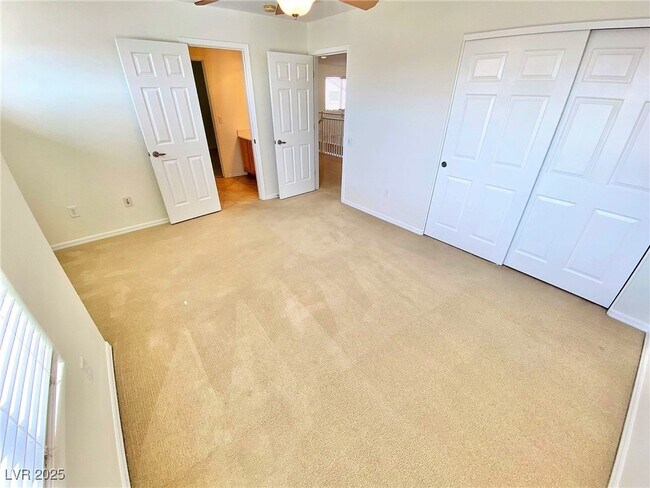 Building Photo - 6864 Owlet Ct