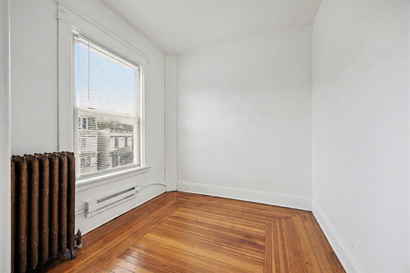 Building Photo - 37 Euclid St