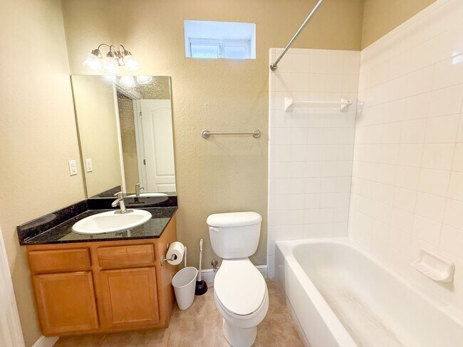 Building Photo - Chase Hollow #46