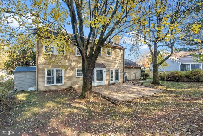 Building Photo - 2621 John Milton Dr