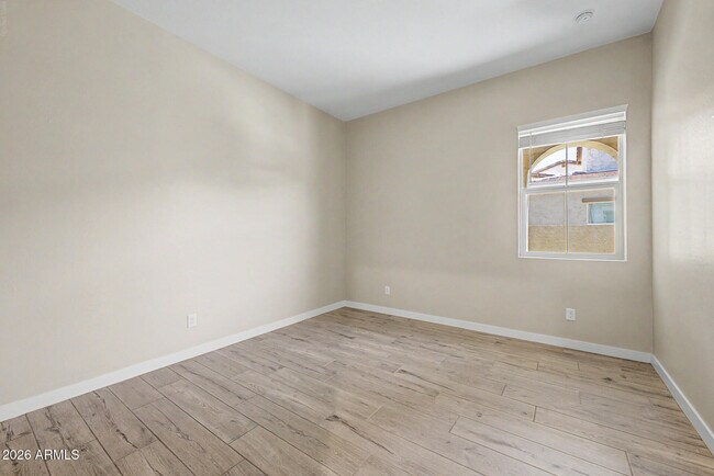 Building Photo - 1899 N 140th Dr