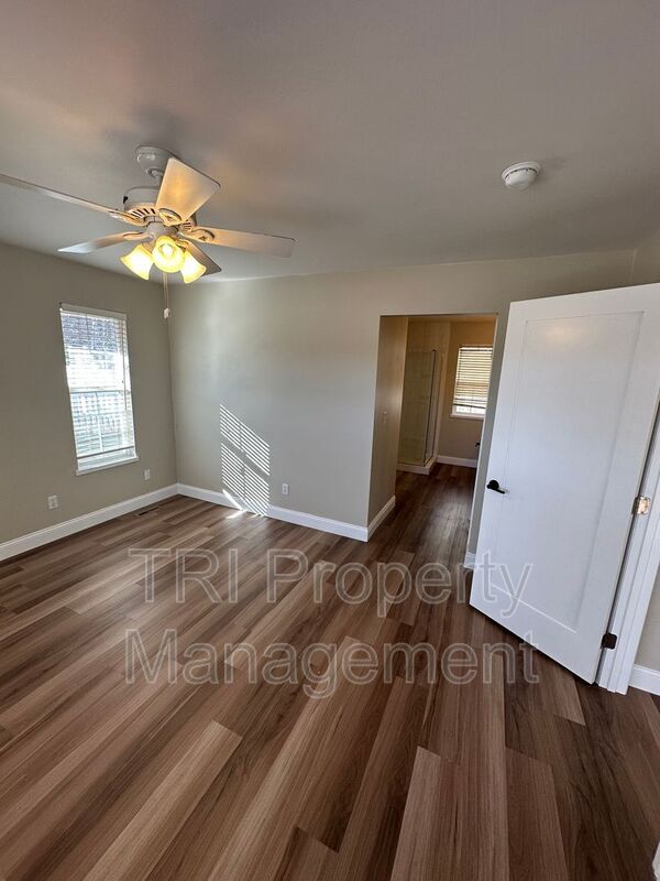 Building Photo - 3037 Antelope Rd