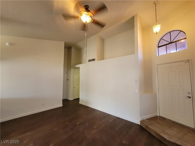 Building Photo - 372 Rushing Creek Ct