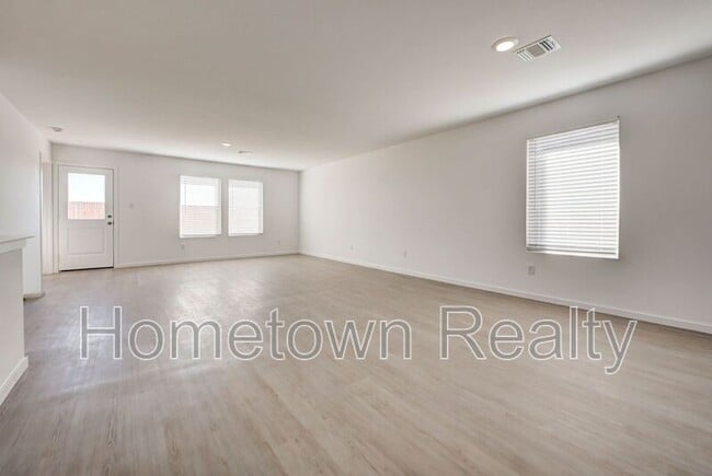 Building Photo - 9729 NW 124th St