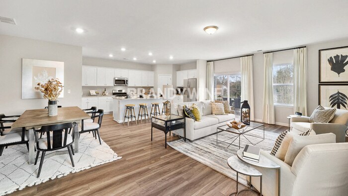 Building Photo - 648 Friesland Dr