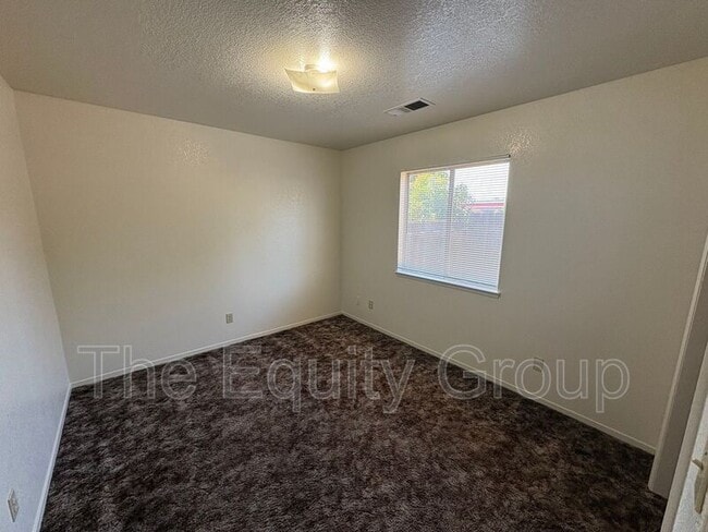 Building Photo - 1543 N Willis St