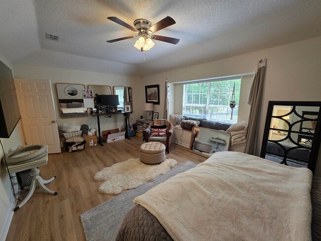 Building Photo - 9369 Buck Haven Trail