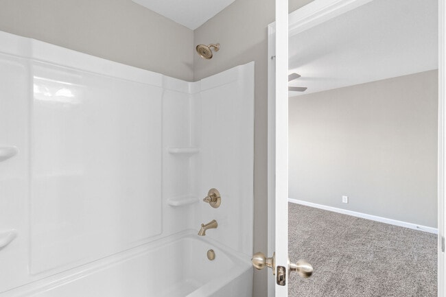 Building Photo - 955 Big Sky Dr