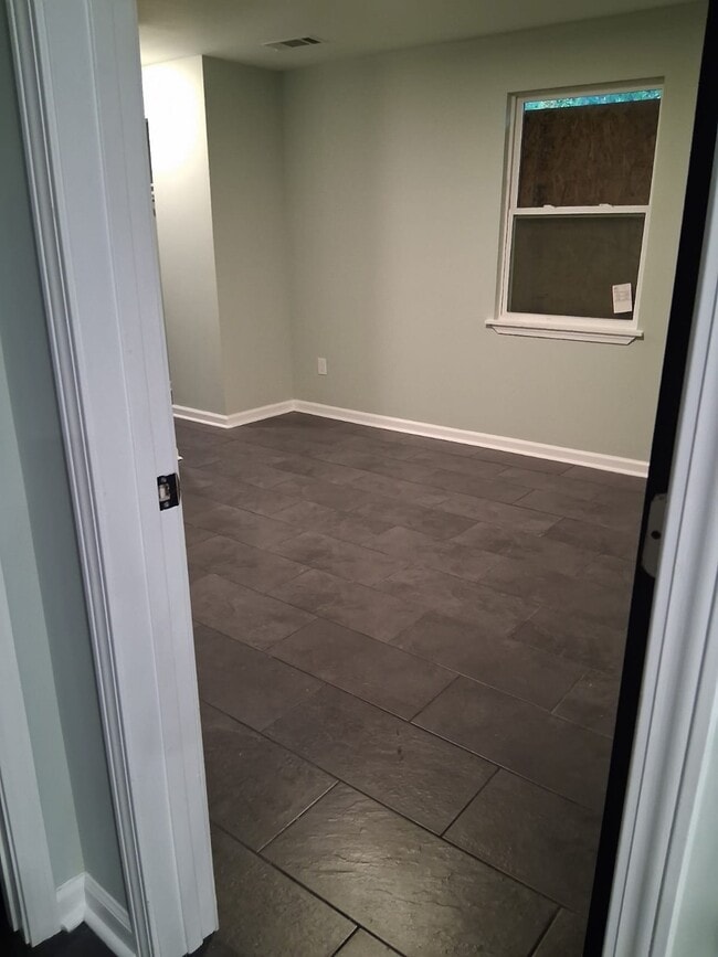 Building Photo - 804 Boston St