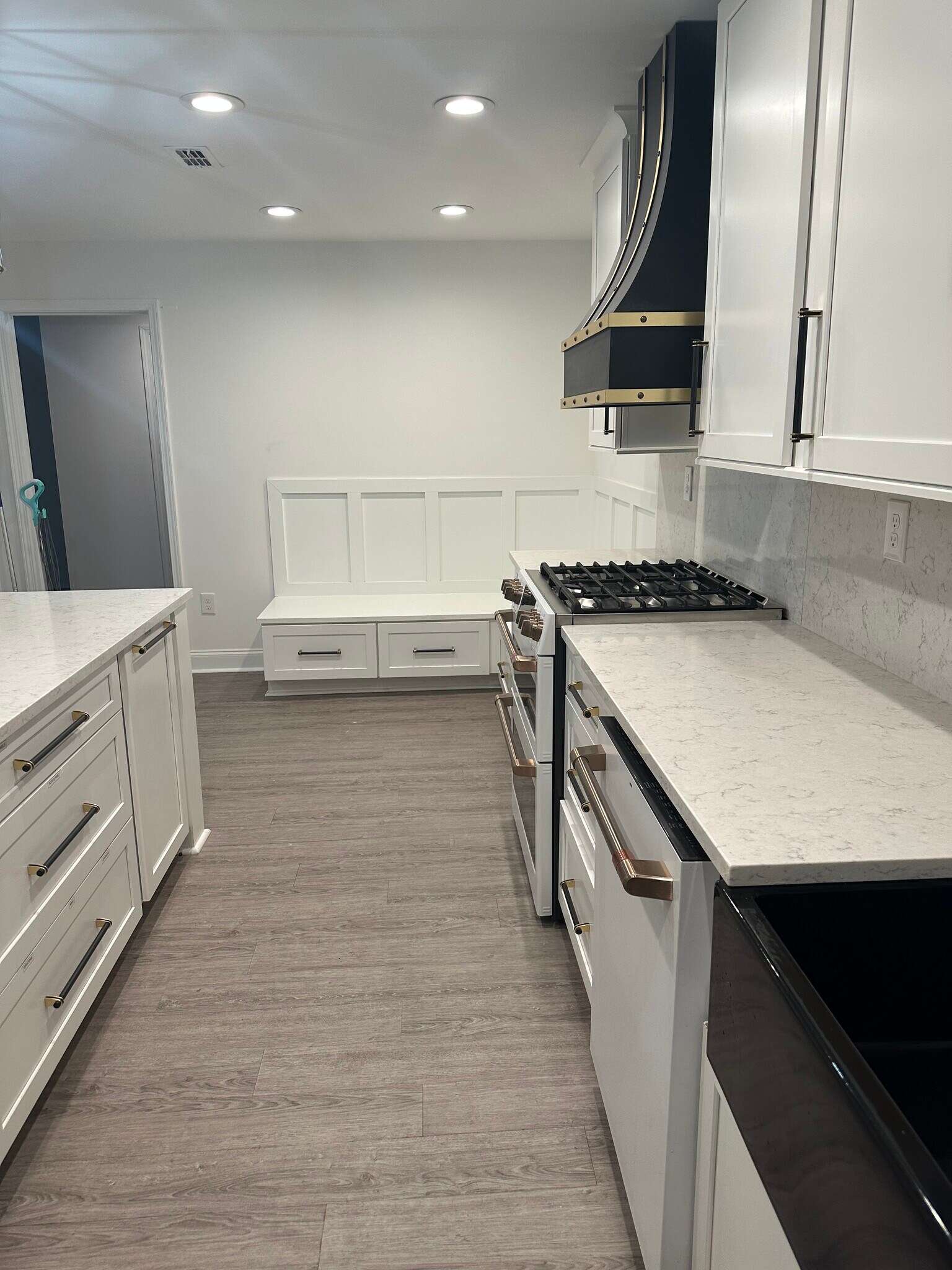 Building Photo - 304 Dunbar Dr