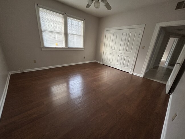 Master Bedroom - 4005 Franklin Ave