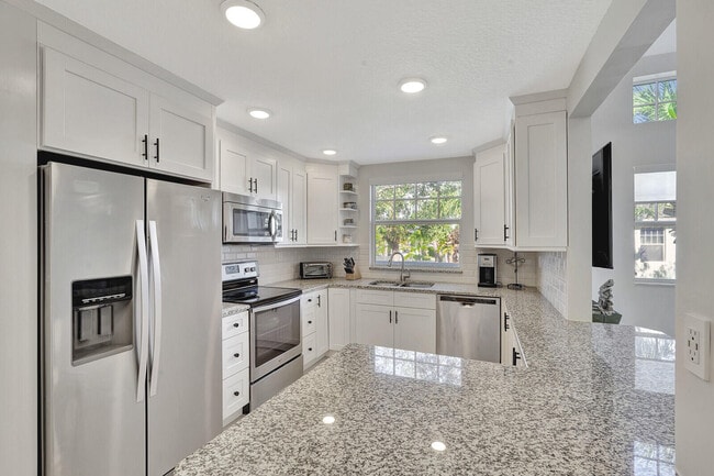 Building Photo - 1805 Mainsail Cir