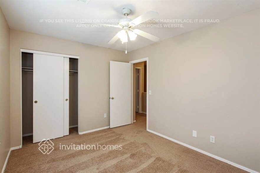 Building Photo - 1216 S 121st Ln