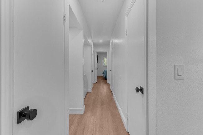 Building Photo - 75250 Vista Huerto