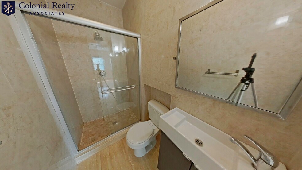 Building Photo - 1203 Beacon St