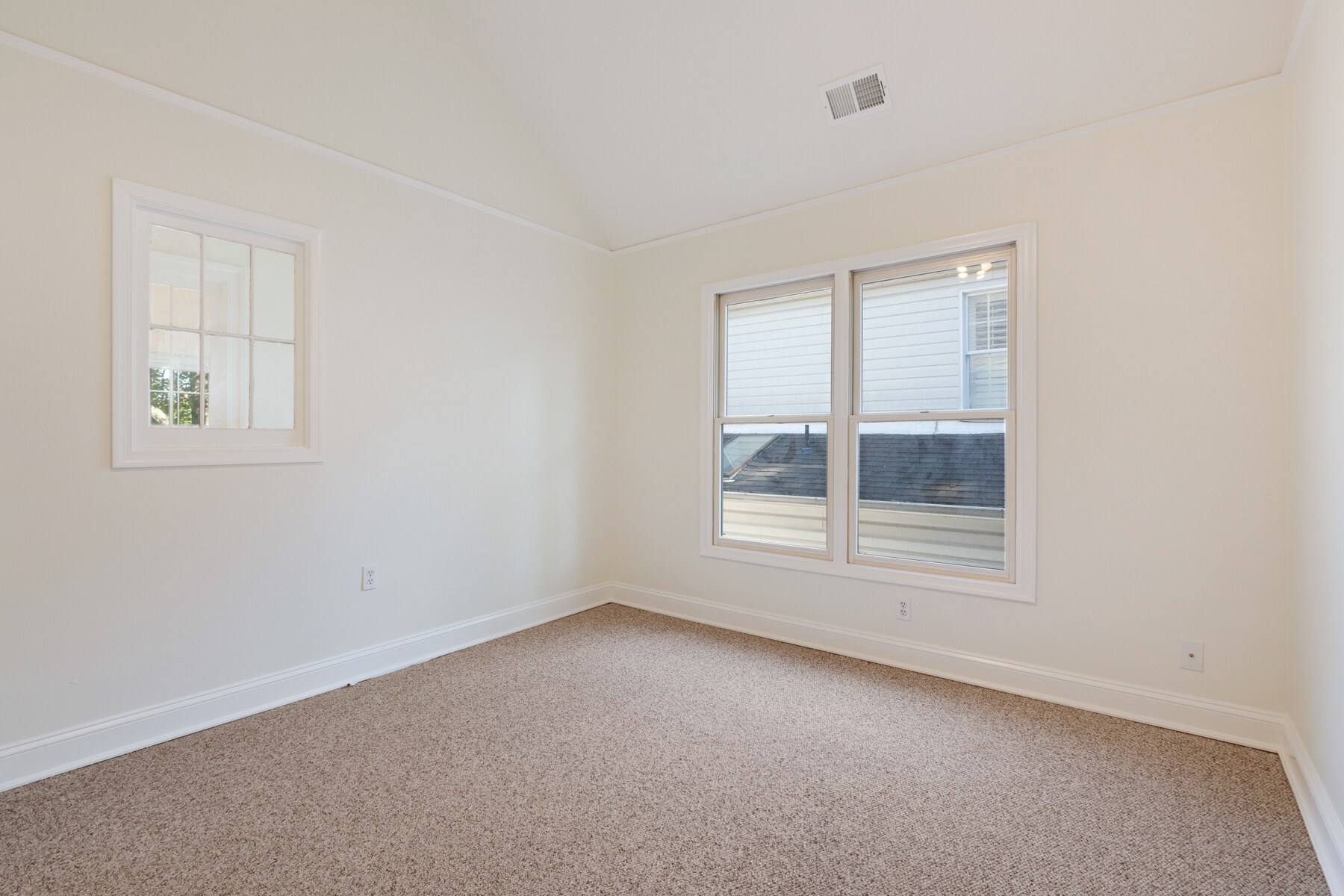 Building Photo - 1806 N Danville St
