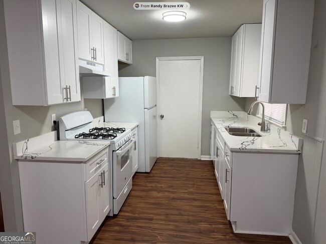 Building Photo - 3036 Will Rogers Pl SE