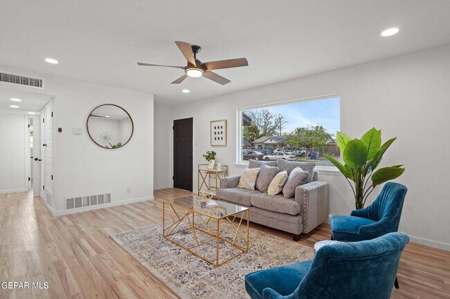 Building Photo - 5712 Kensington Cir