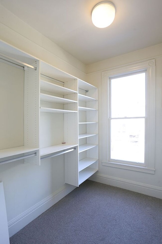 Building Photo - OPEN HOUSE: Sunday (7/20) 2:30pm-3:00pm To...