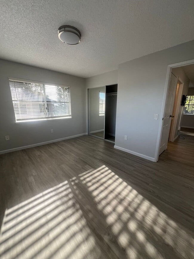 Building Photo - Excellent 1 Bedroom Mililani Mauka Townhouse, AC, 2 Parking