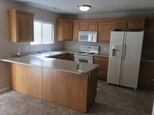 Building Photo - Skyhawk Townhome