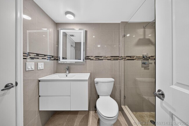 Building Photo - 4020 Galt Ocean Dr