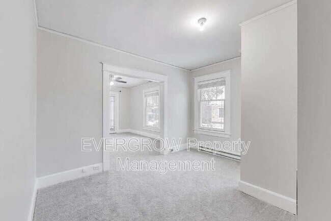 Building Photo - 945 Woodruff Place Middle Dr