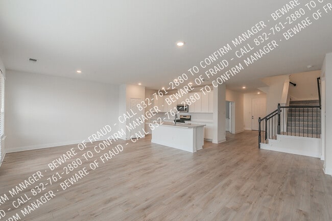 Building Photo - 346 Boroughbridge Dr