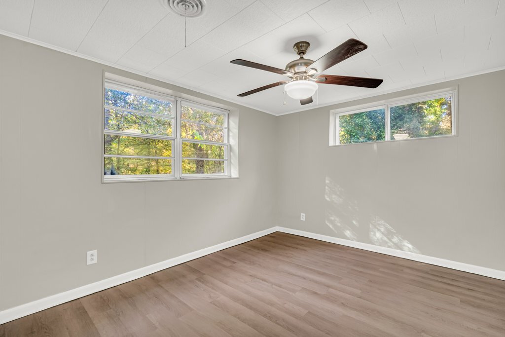 Building Photo - 222 Carr Rd