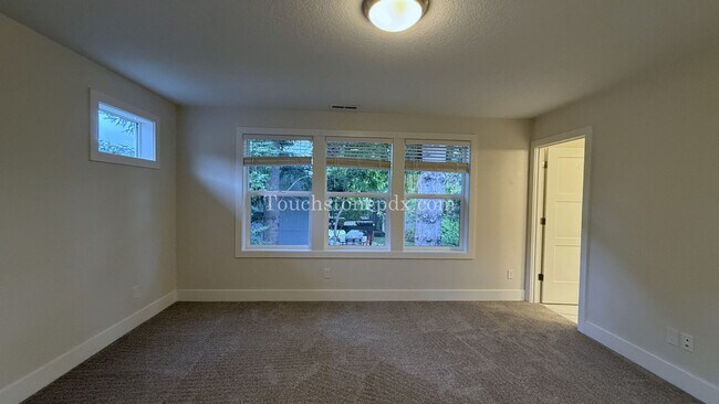 Building Photo - Luxury Meets Nature for this 3 BD | 2.5 BA...