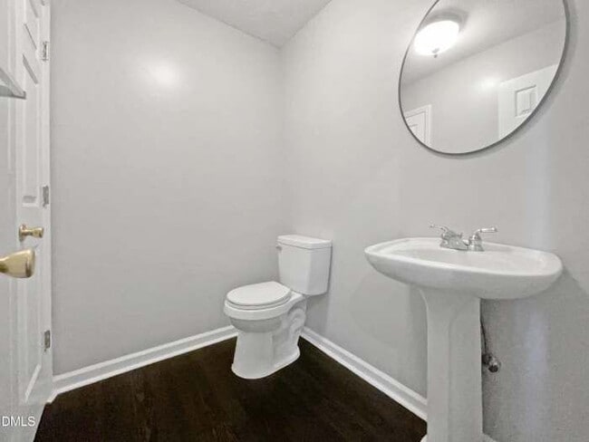 Building Photo - 2734 Sunnybrook Dr