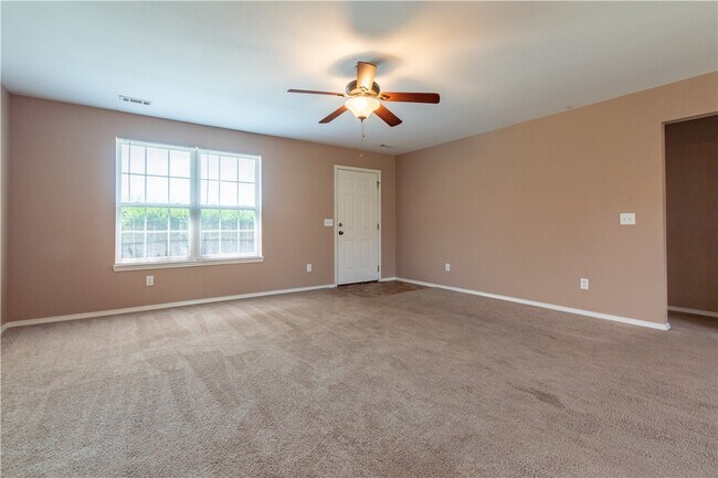 Building Photo - 1230 Bo Ln