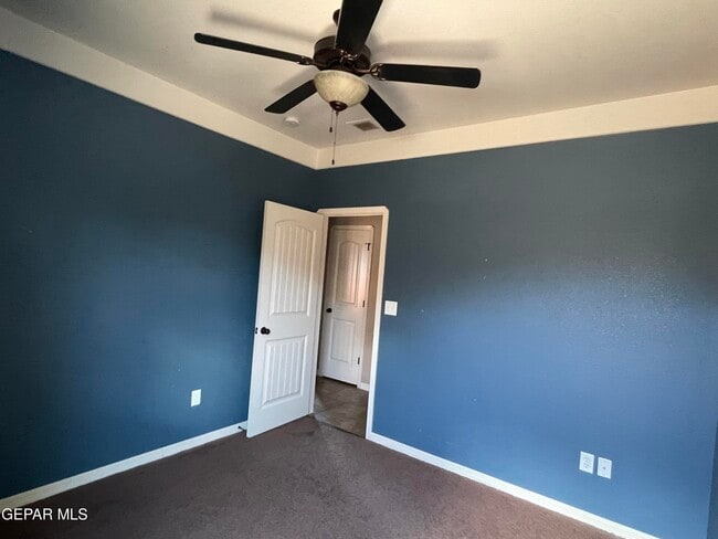 Building Photo - 3132 Tunnel Point Way