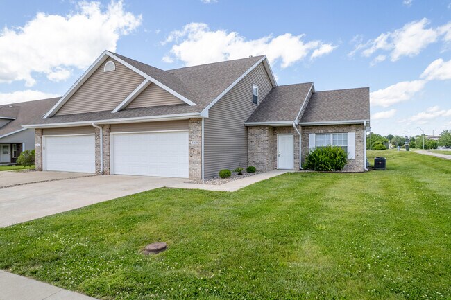 Building Photo - 3258 Wind River Cir
