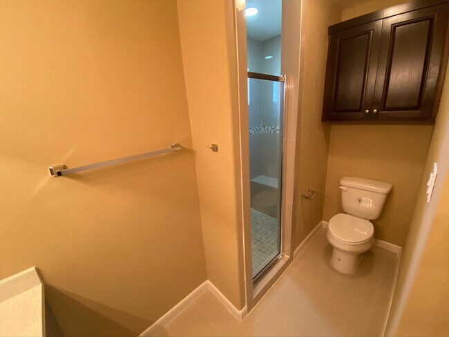 Building Photo - 3Bed/2.5 Bath Townhome, Mcallen TX