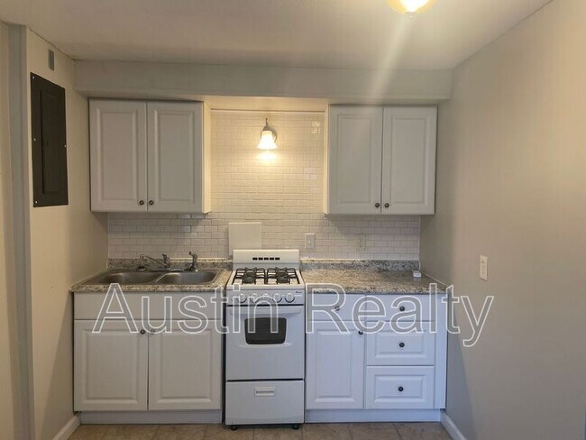 Building Photo - 8630 Burton Ave