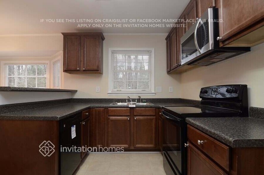 Building Photo - 1360 Hampton Hall Dr NE