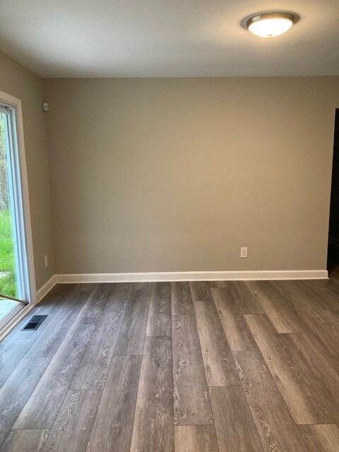 Building Photo - 25055 W 10 Mile Rd