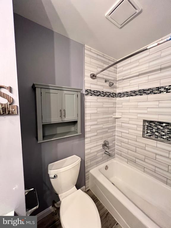 Building Photo - 7783 Black Horse Ct