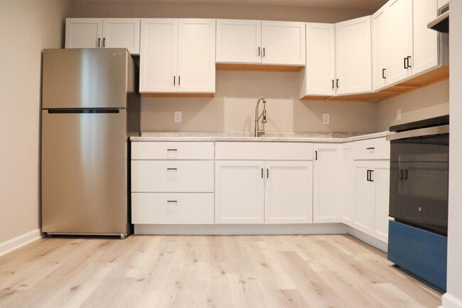 Building Photo - 12 Rockridge Ct