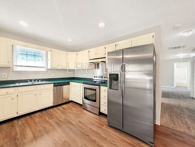 Building Photo - 1504 Haskin Ave