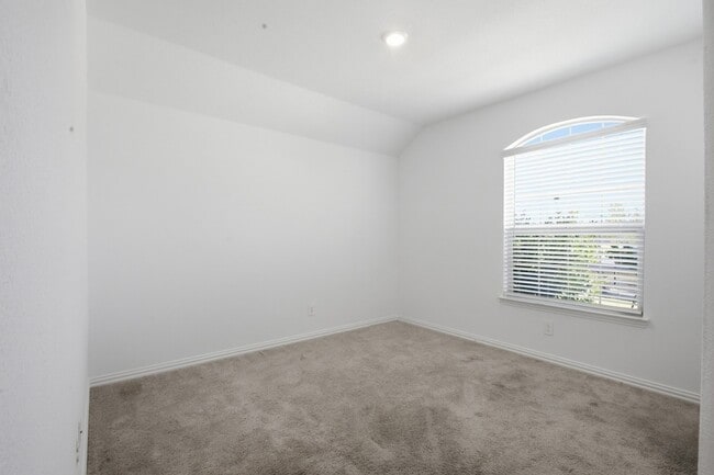 Building Photo - 700 Pistachio Pkwy