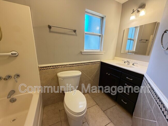 Building Photo - 18819 Greenwell Springs Rd